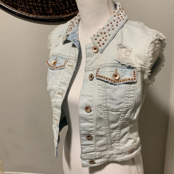 Vintage Guess Distressed Denim Jacket Vest! - Picture 4 of 14